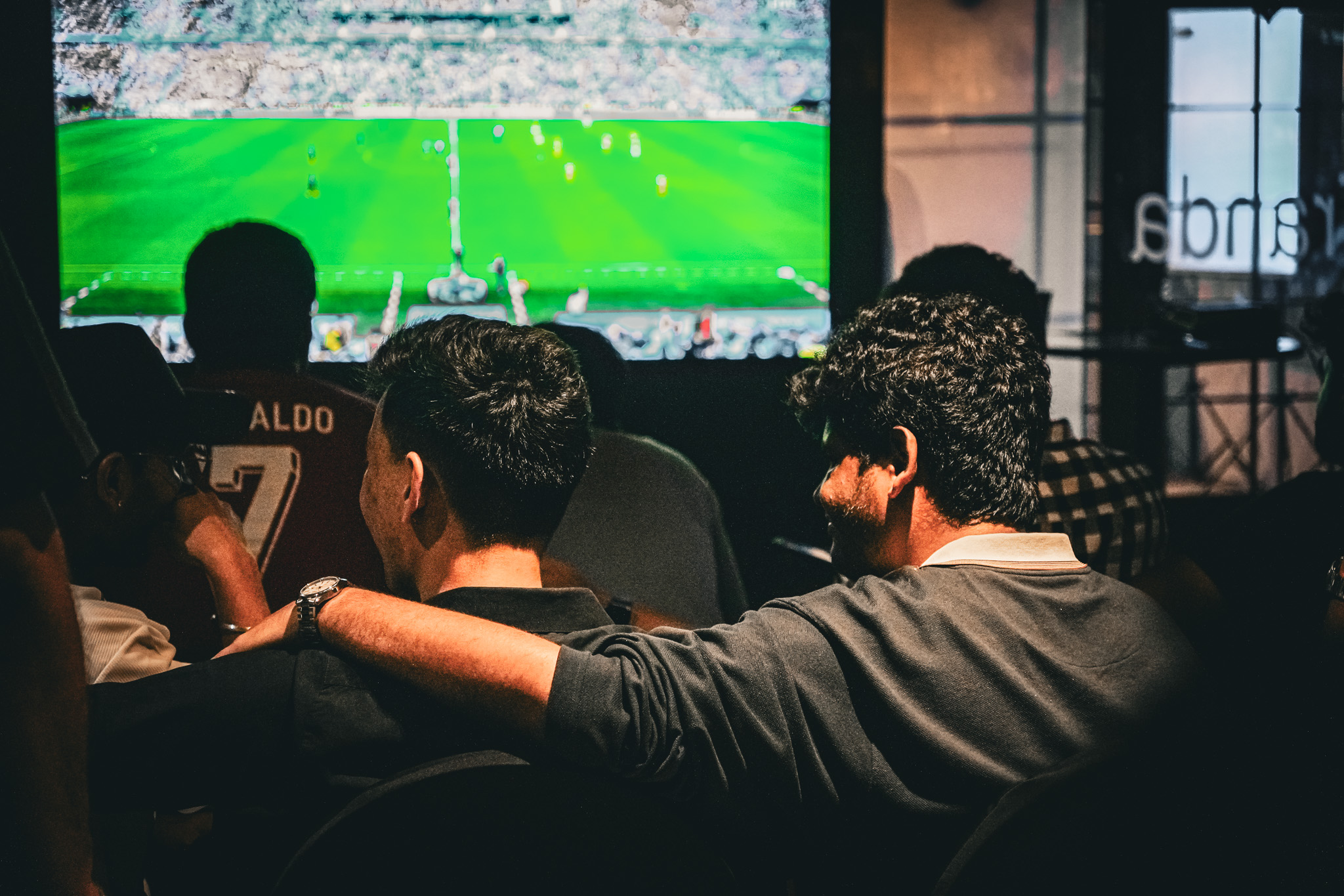 Football Fan Meet-Ups